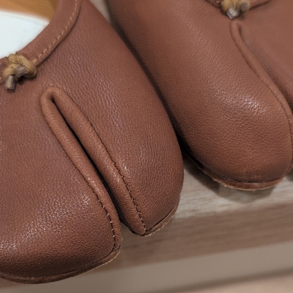 Brown Leather Split Toe Ballet Flats - Picture 7 of 9